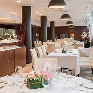 Crowne Plaza By Ihg Hotell