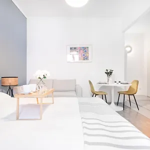 Gorgeous Flat In The Design District Apartment